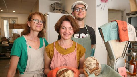 Michèle, Dominika et Julien (de g.à dr.) sont amis. Ils aiment travailler ensemble et se complètent. ©A.Valois